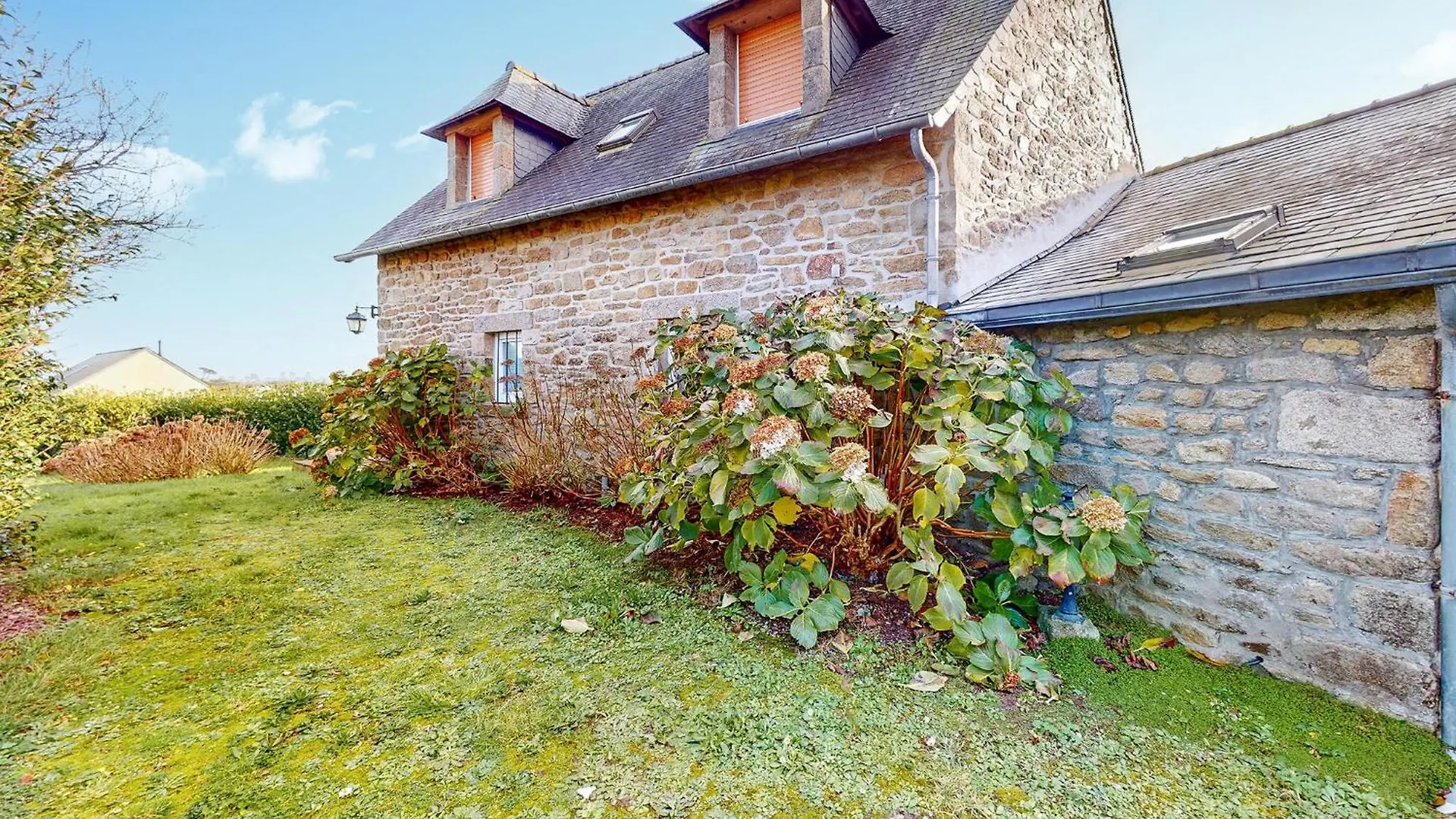 5 Bedroom Lovely Home In Plouguerneau
