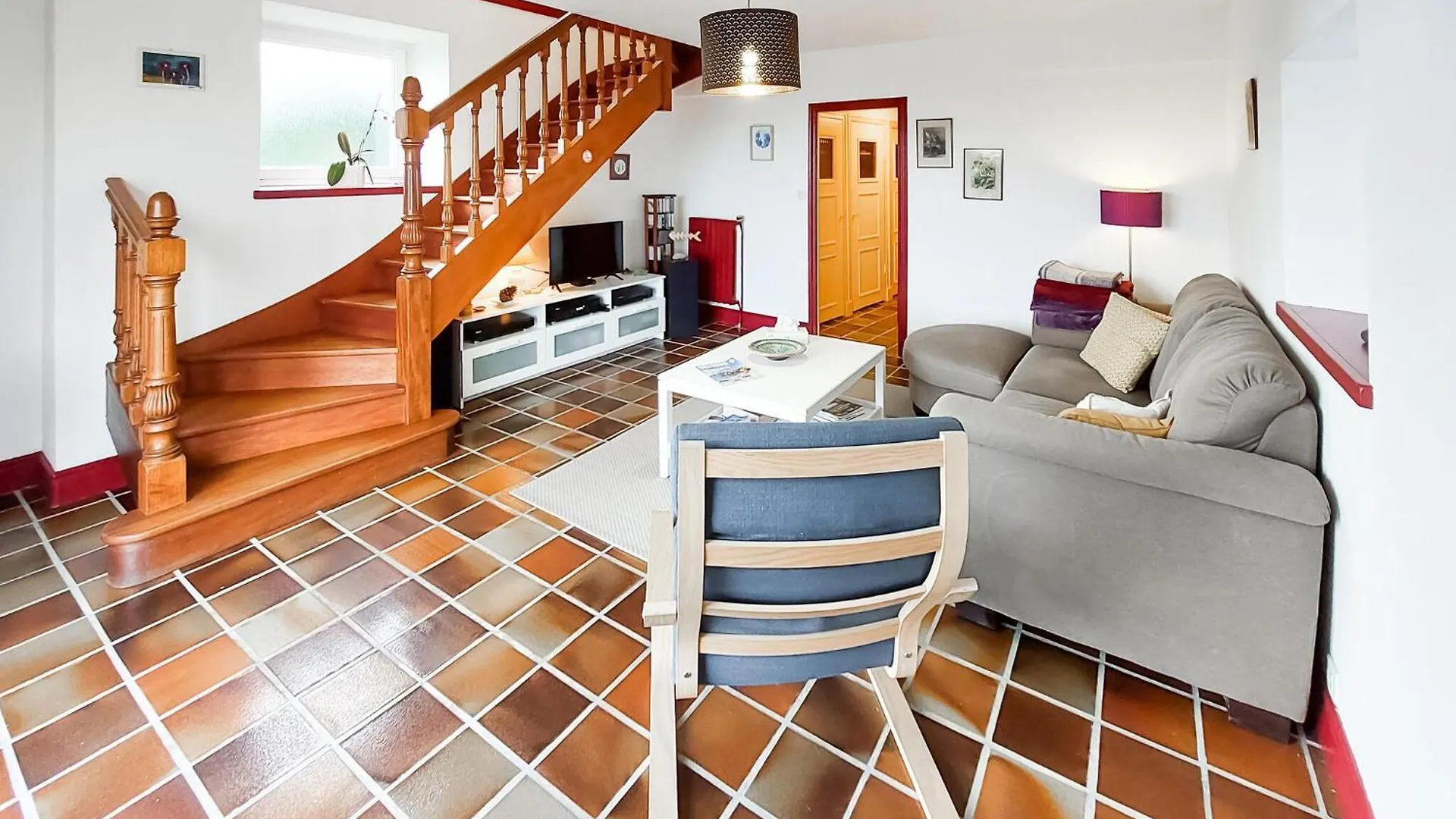 5 Bedroom Lovely Home In Plouguerneau