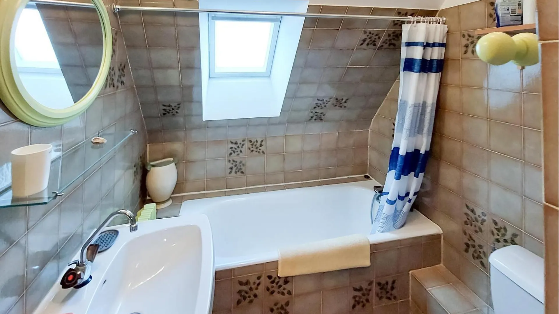 Prázdninový dům 5 Bedroom Lovely Home In Plouguerneau Francie